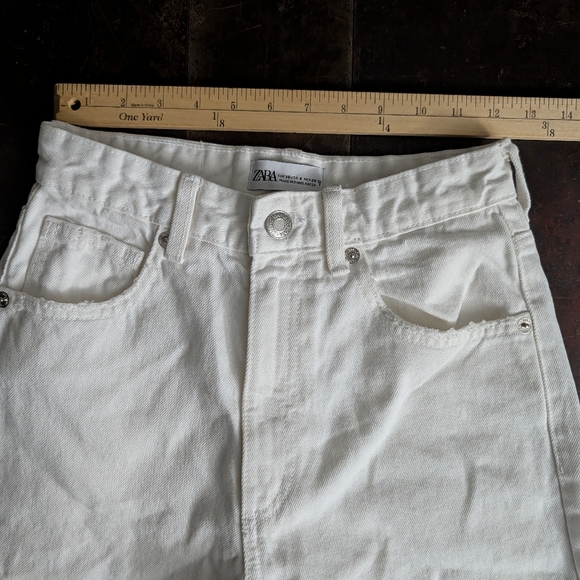 Zara Cream Denim Pants - Picture 2 of 8
